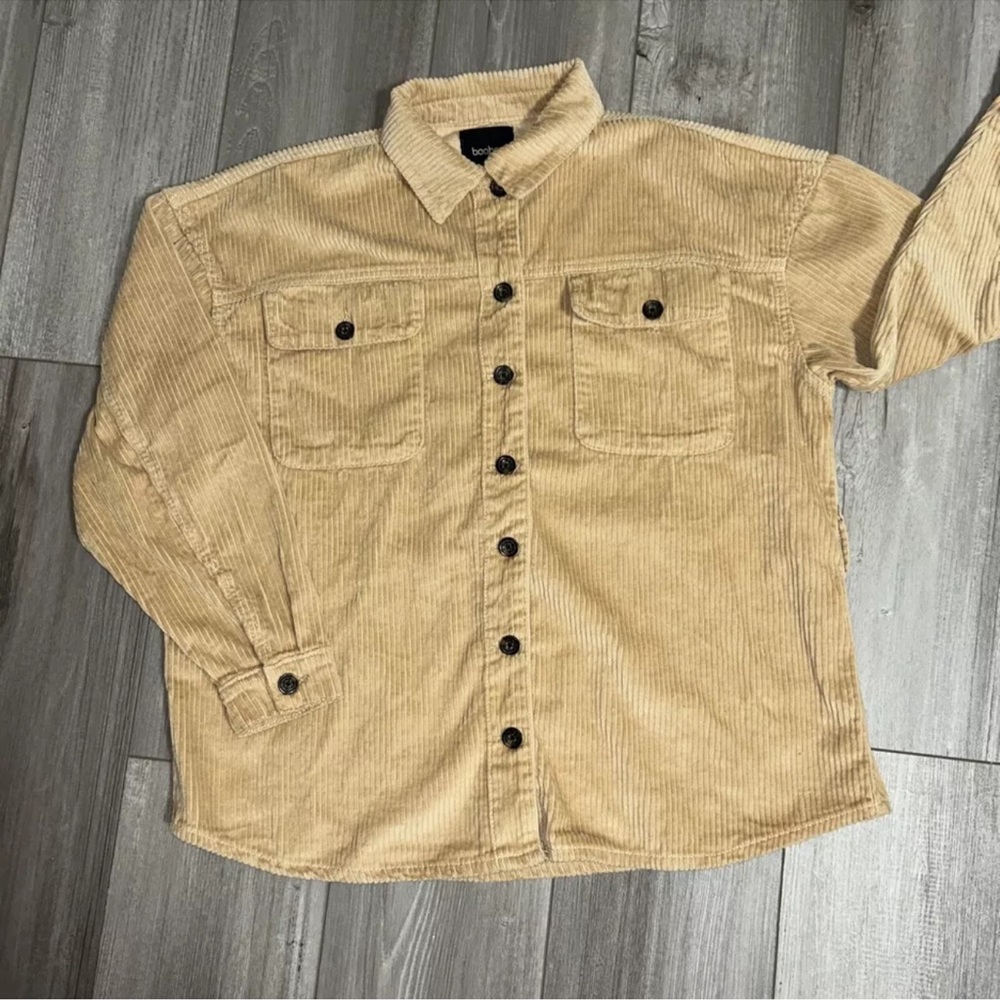 Tan Color Women’s Size 6 Oversize Corduroy Style Shirt CoatBig Buttons By Boohoo